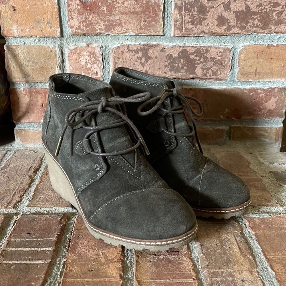 Toms Olive Suede Crepe Desert Wedge Booties